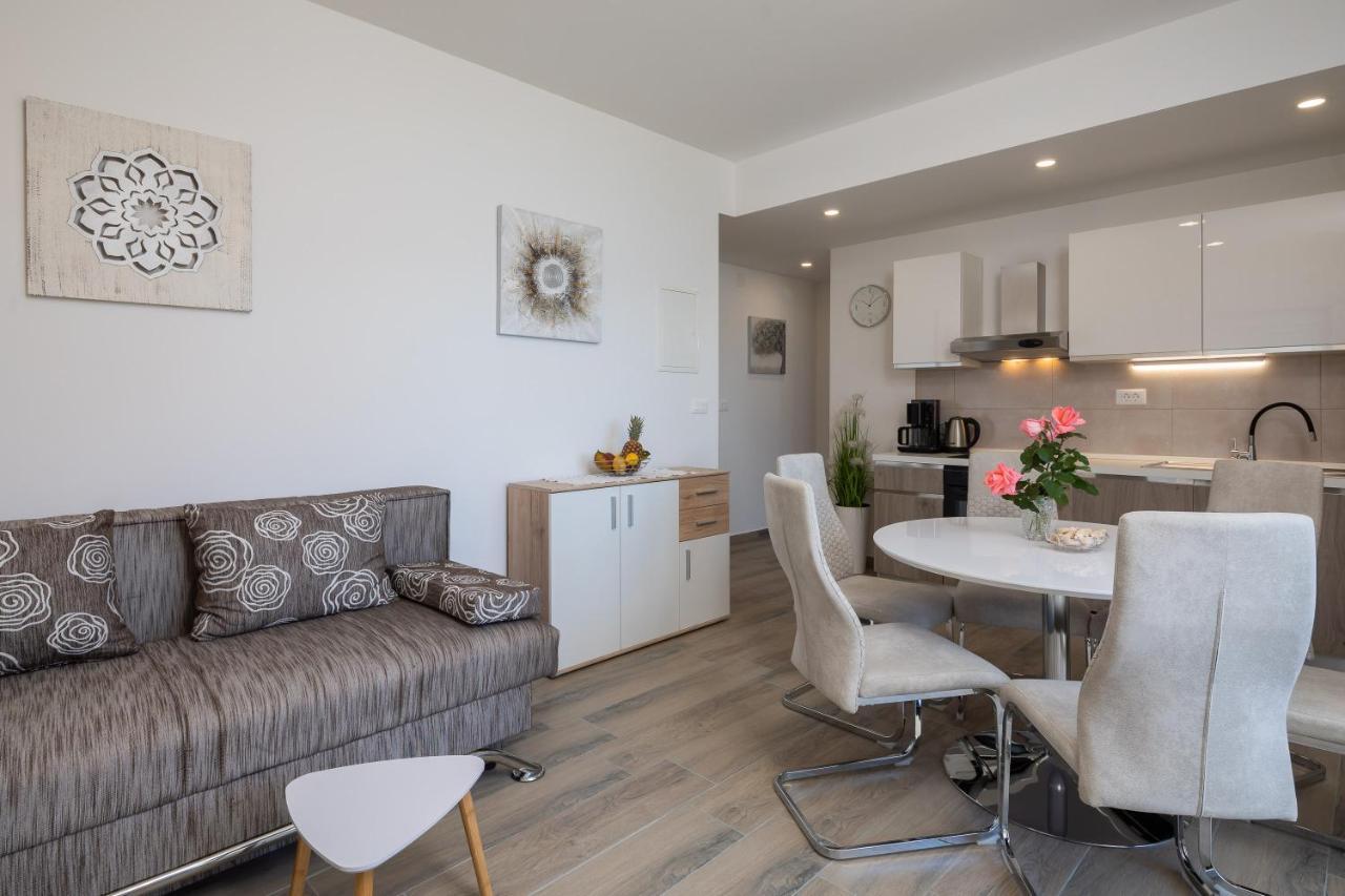 Apartment 20 Meters From The *