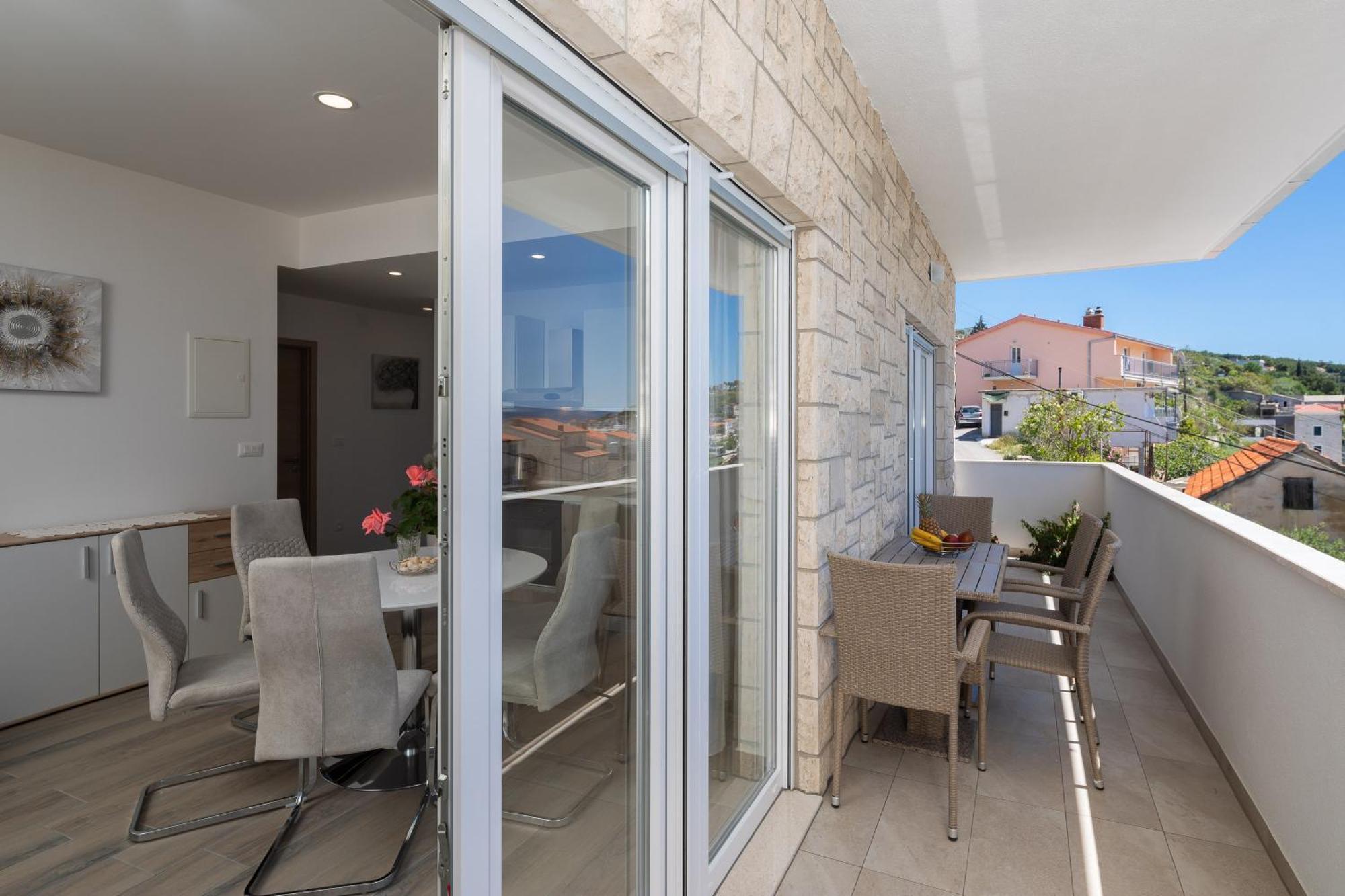 20 Meters From The Apartment Jesenice (Split-Dalmatia)